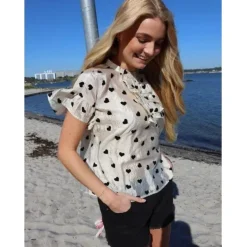 Liberté dame bluse Tia 22056 - CREME BLACK HEART New