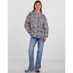PIECES denim skjorte PCNURSEL - Bright White Black Zebra Online